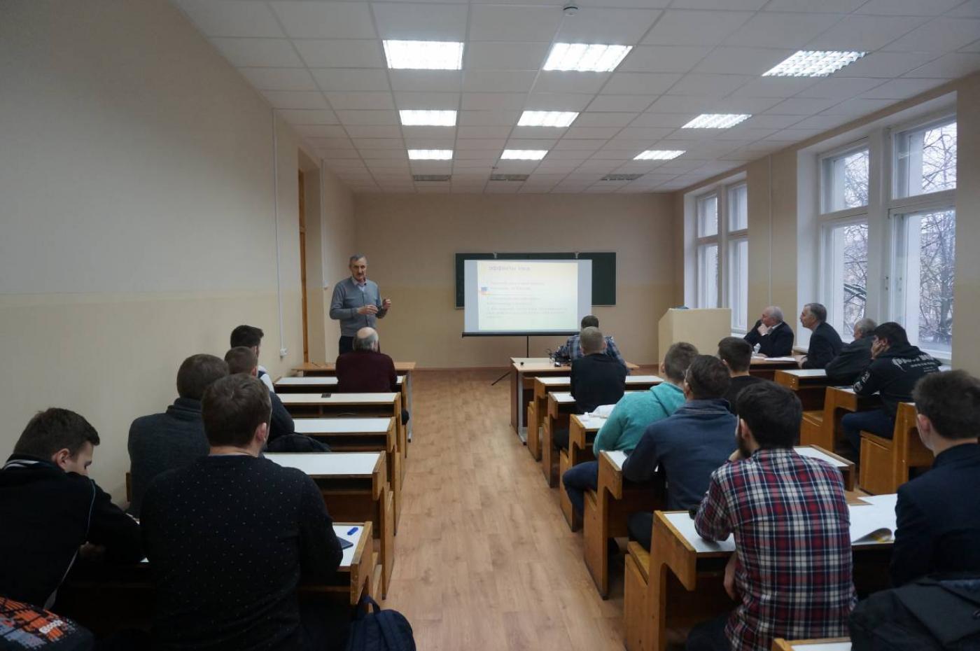 Открытые лекции профессора В.В.Столярова